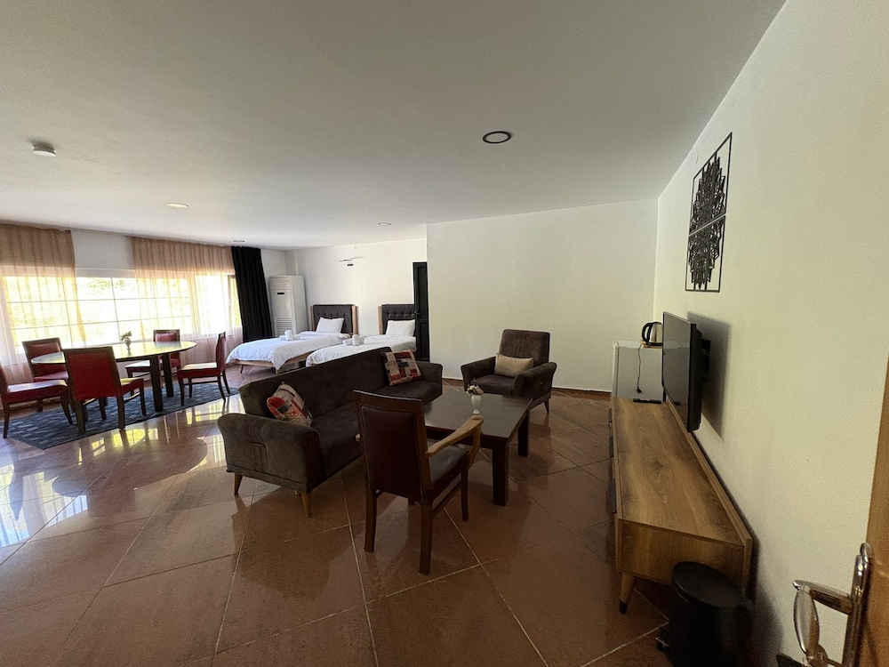 Pinar Kir Evi 28/48