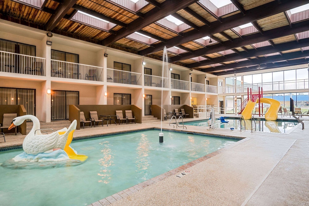 Ramada by Wyndham Plymouth Hotel and Conference Center 3/57