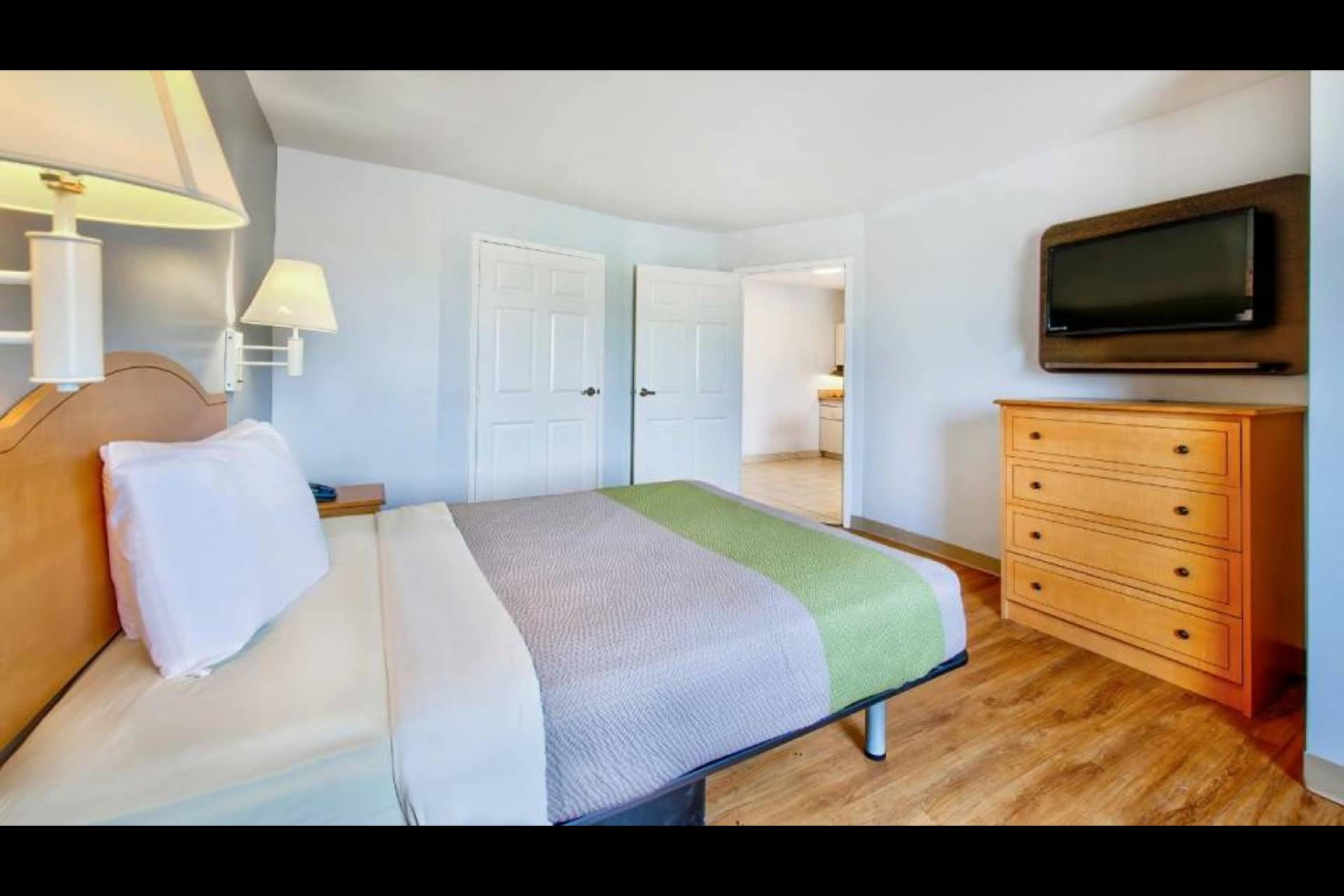 Oyo Townhouse Sulphur,LA Extended Stay I-10 photo5