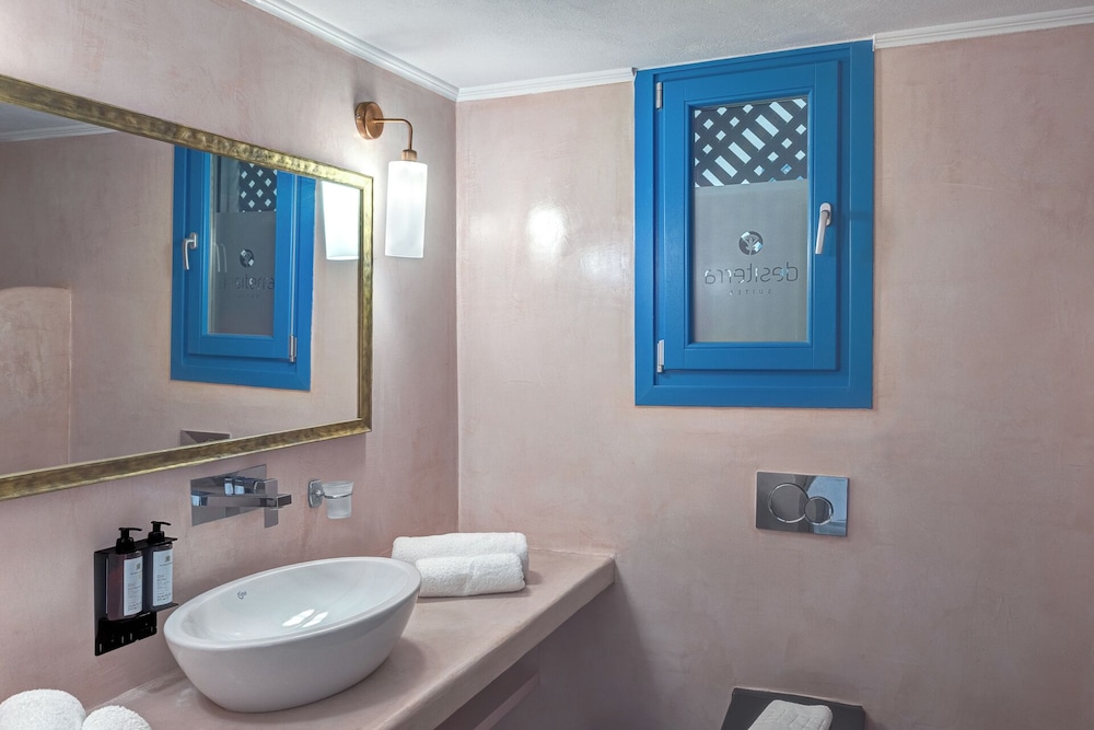 Desiterra Santorini 75/76