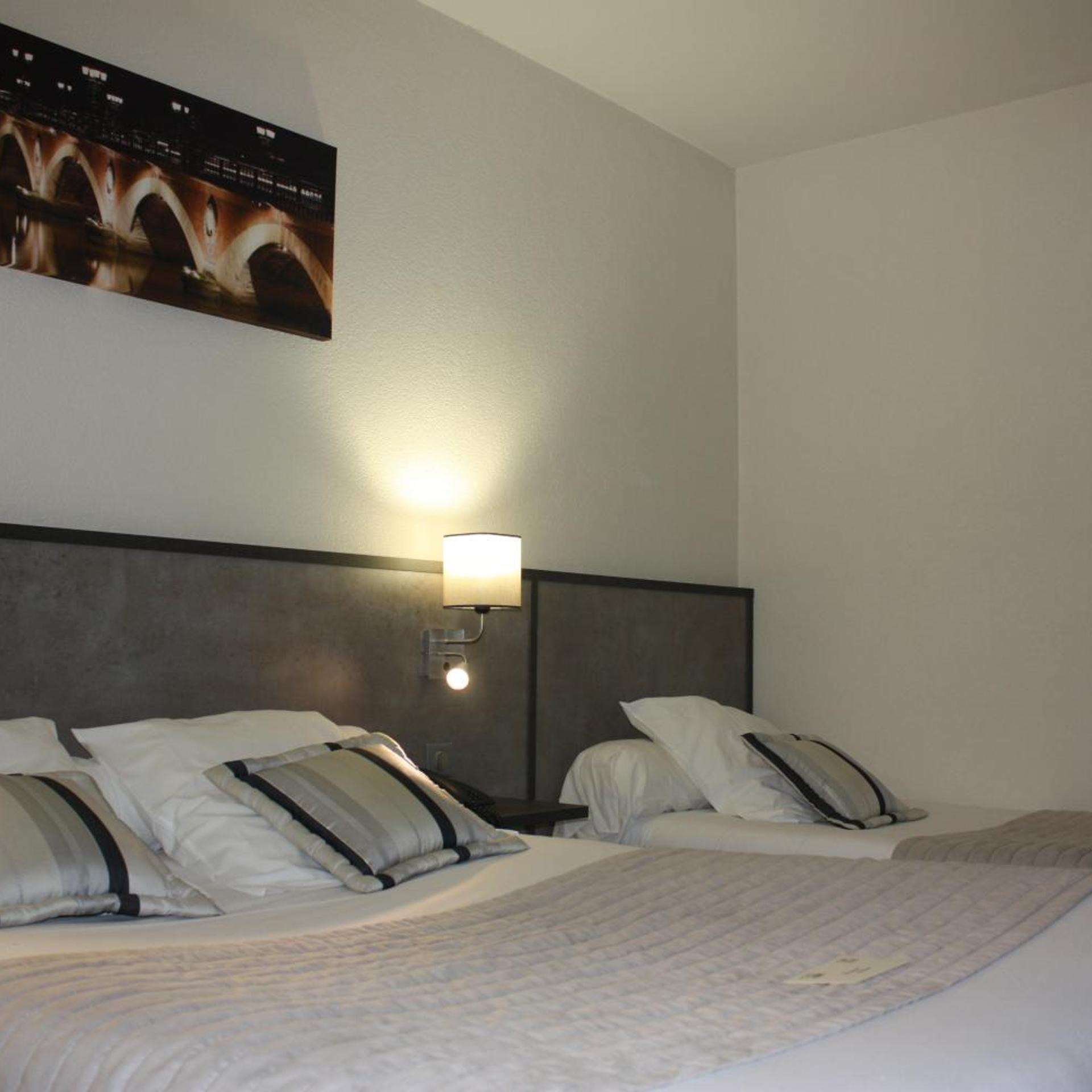 Room, Triple