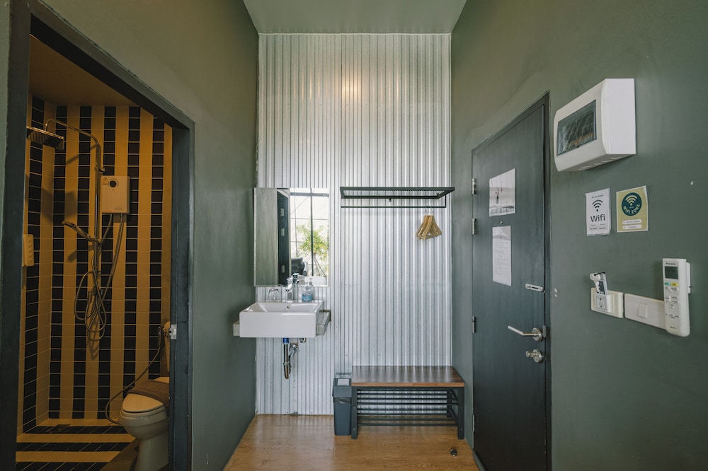 The Arbern Hostel x Bistro 46/50