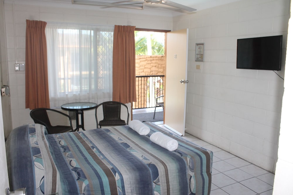 Oasis Inn Apartments 20/60