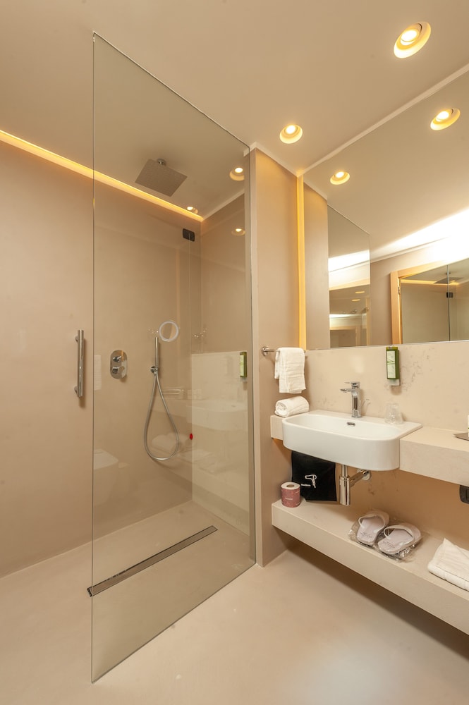 Acaya Golf Resort and Spa 65/66