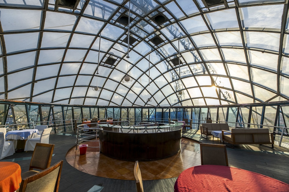 SUMMIT RESIDENCY AIRPORT HOTEL 42/48