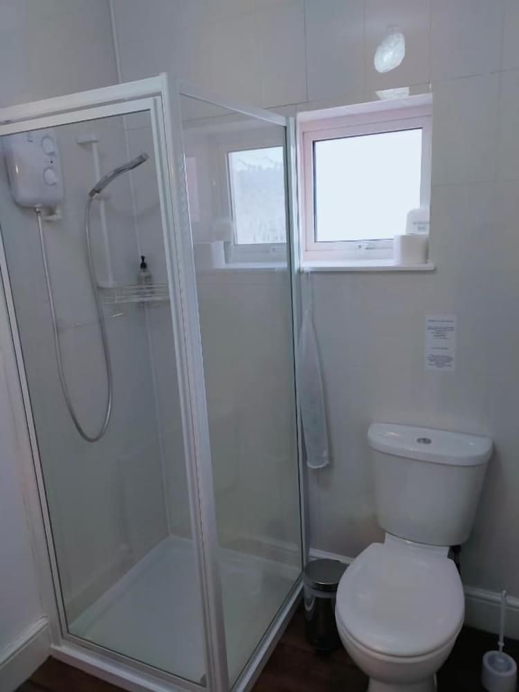 The Groveside Guest House 39/48