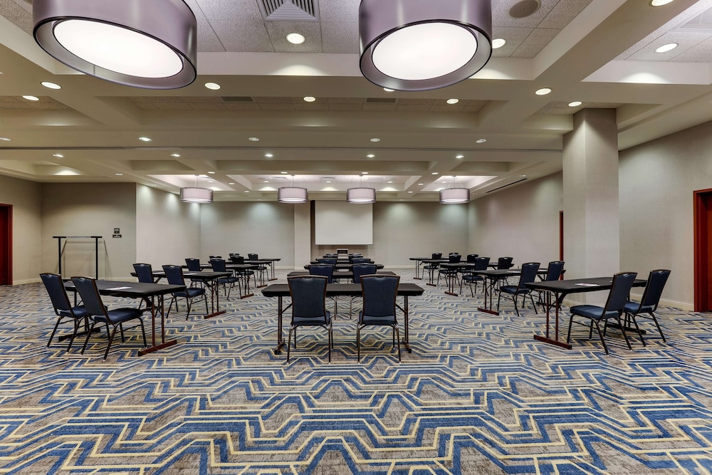 Drury Inn and Suites St Louis Arnold 39/46