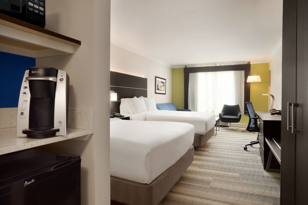 Holiday Inn Express & Suites Dallas NE - Allen 10/55