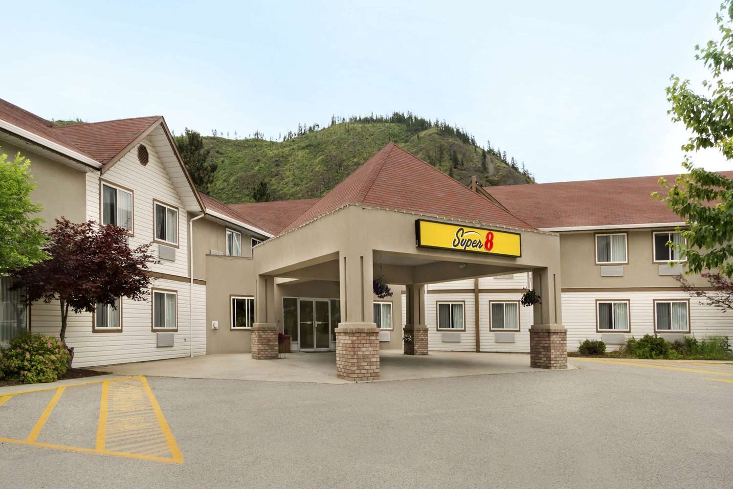 Super 8 By Wyndham West Kelowna Bc 1/8