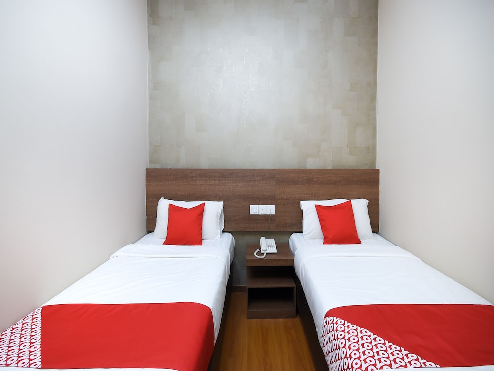 OYO 977 Hong Kong Suites 11/17