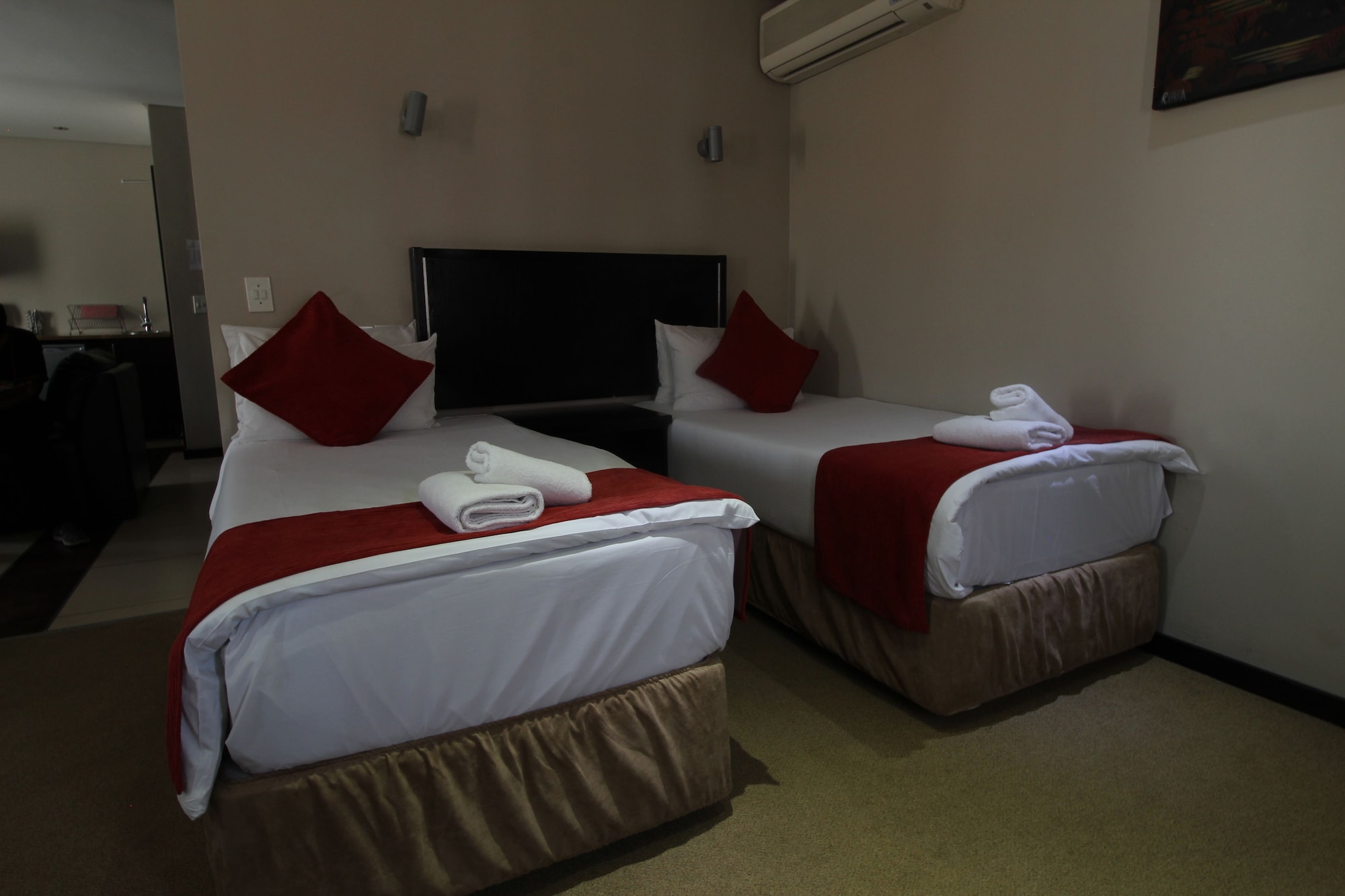 family suite, multiple beds