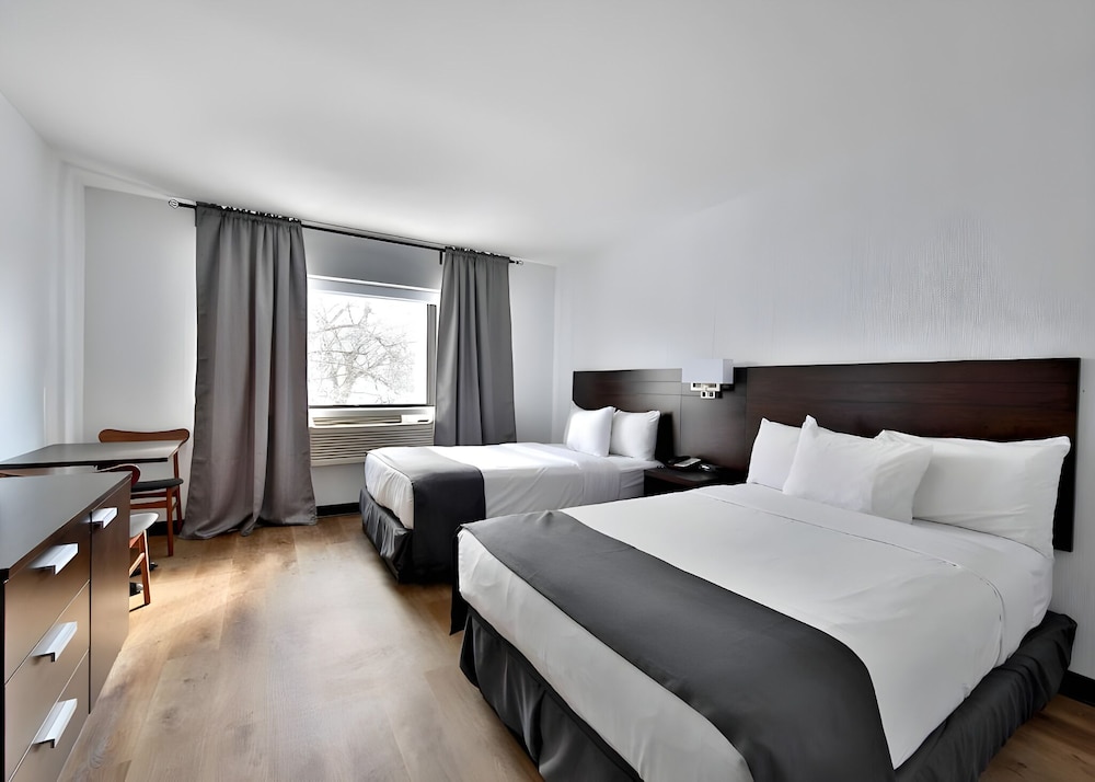 ROOM, 2 DOUBLE BEDS, KITCHENETTE