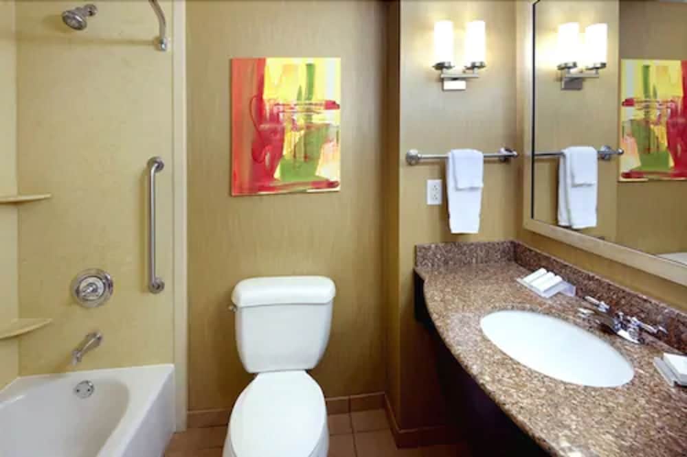 Hilton Garden Inn Springfield 25/55