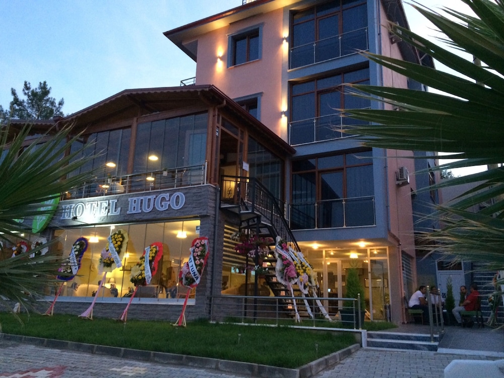 Hotel Hugo 2/35