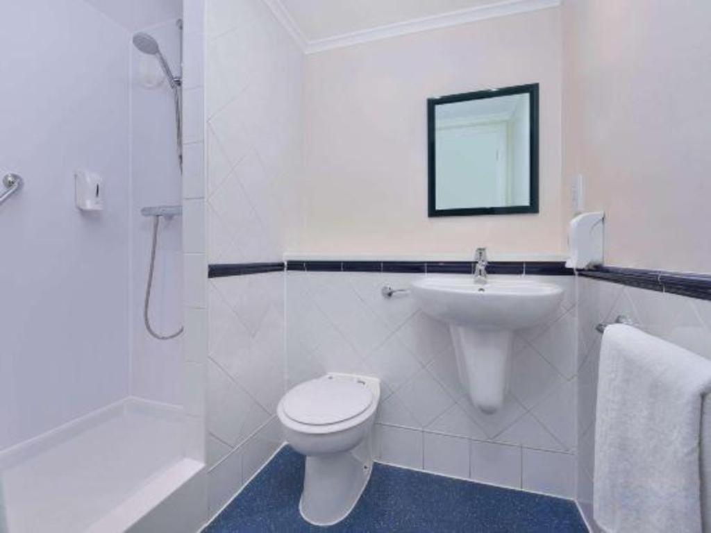 Travelodge Arundel Fontwell 12/16