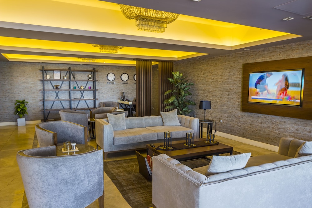 ALESHA SUITE HOTEL 21/39