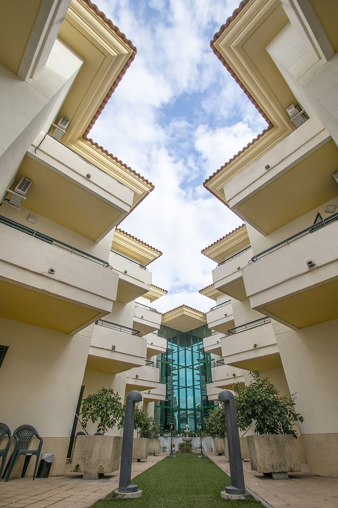Hotel Apartamentos Simon Verde in MAIRENA DE ALJARAFE