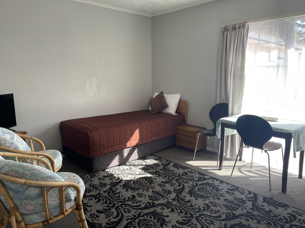 Earnslaw Motel 30/39