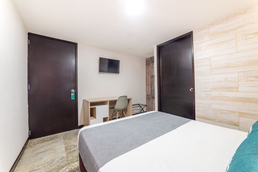 ROOM, SINGLE