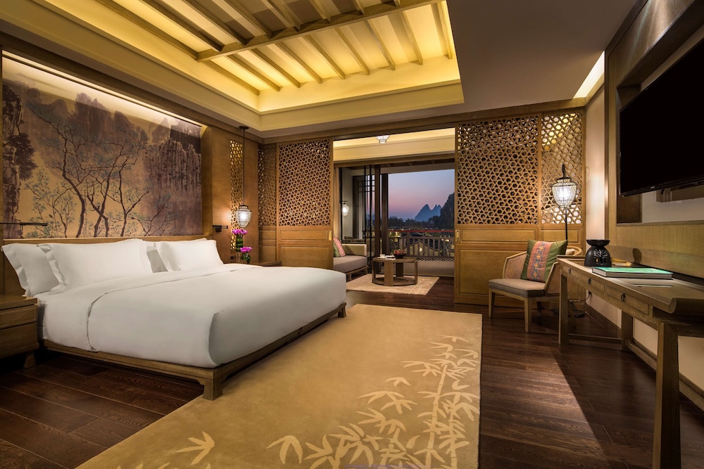 Banyan Tree Yangshuo 15/50