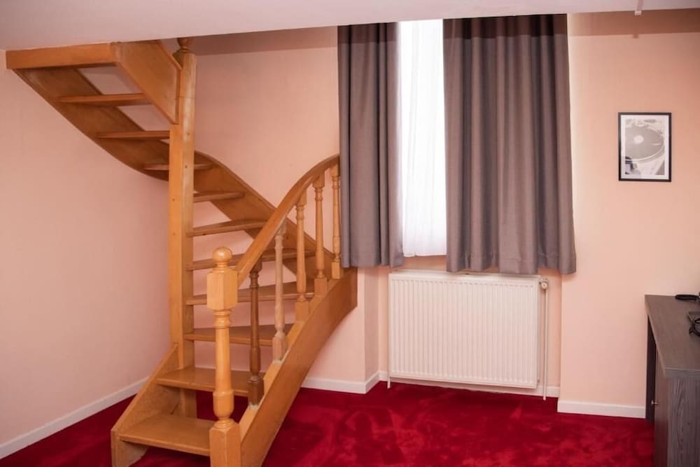 La Bourse Hotel 20/39