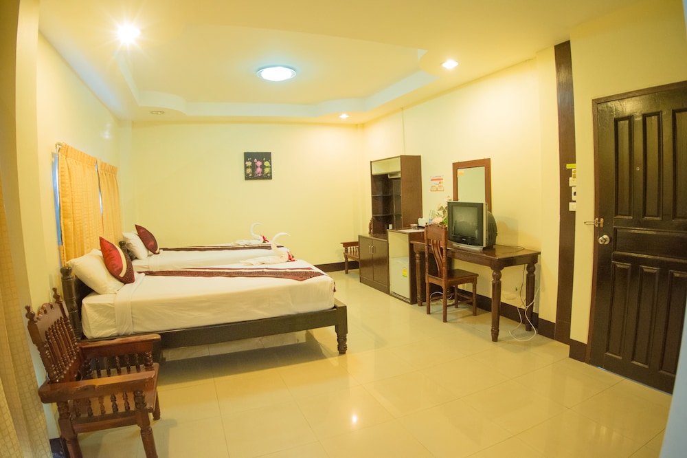Submukdaphoomplace Hotel 23/50