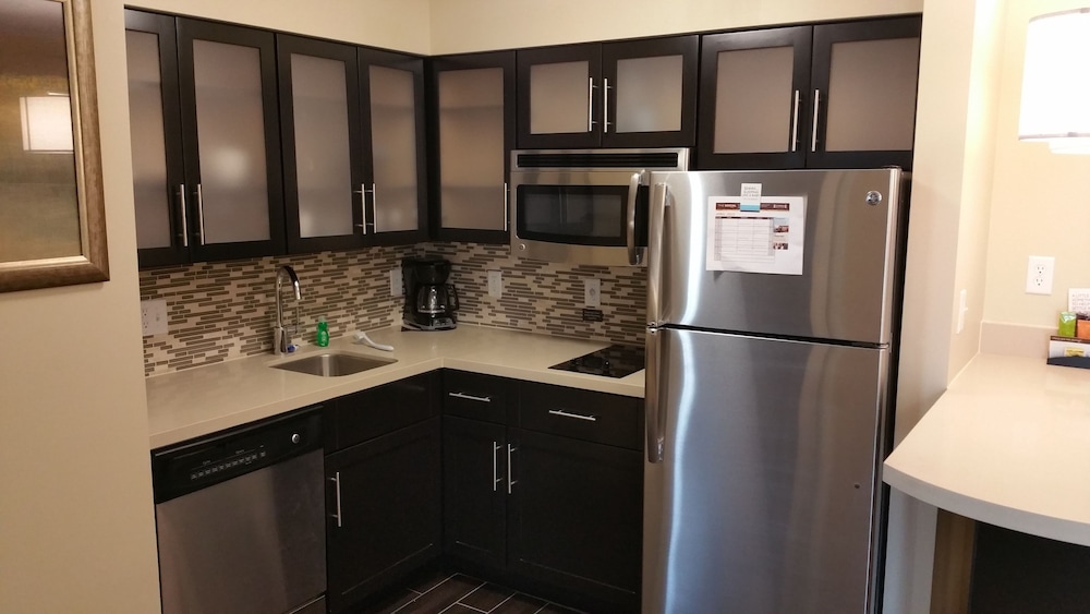 Staybridge Suites Merrillville 40/51