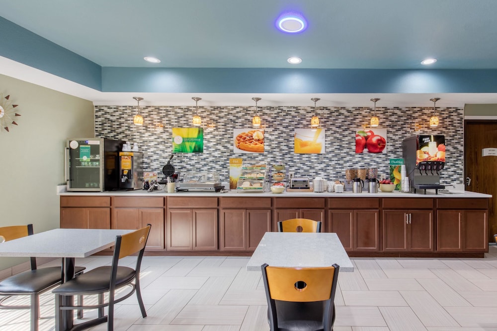 Quality Inn Cadiz, KY 35/40