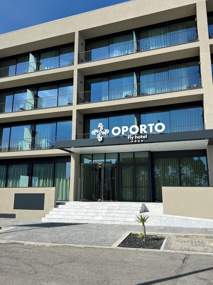 Oporto Fly Hotel 3/28