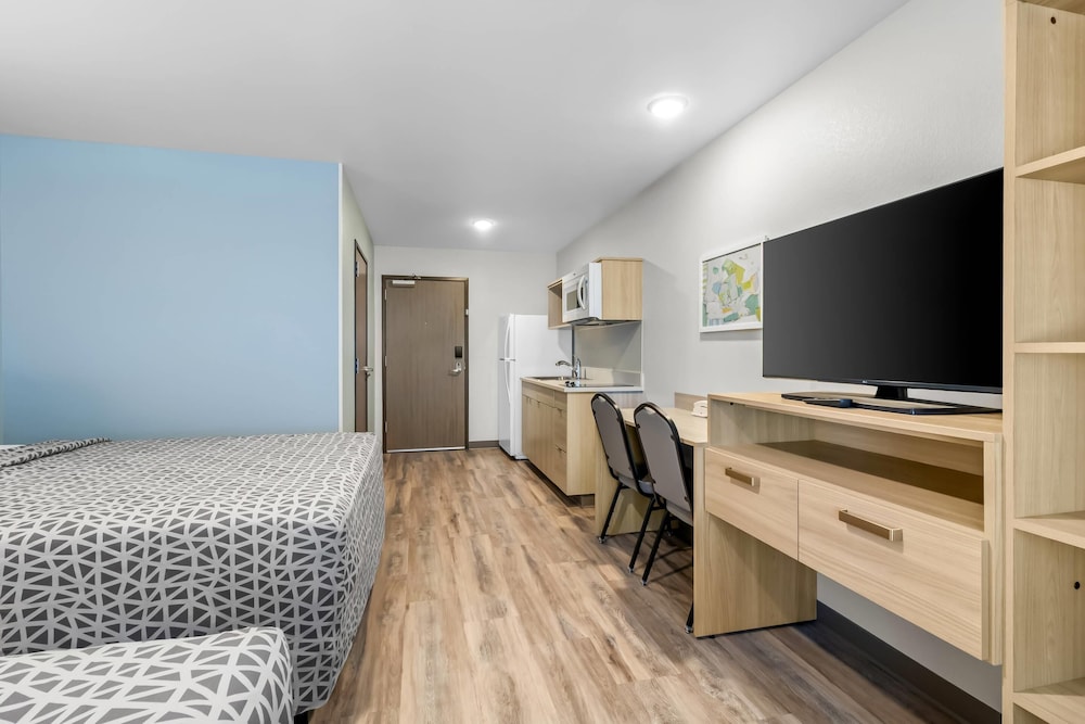 WoodSpring Suites Washington Meadowlands PA 34/45