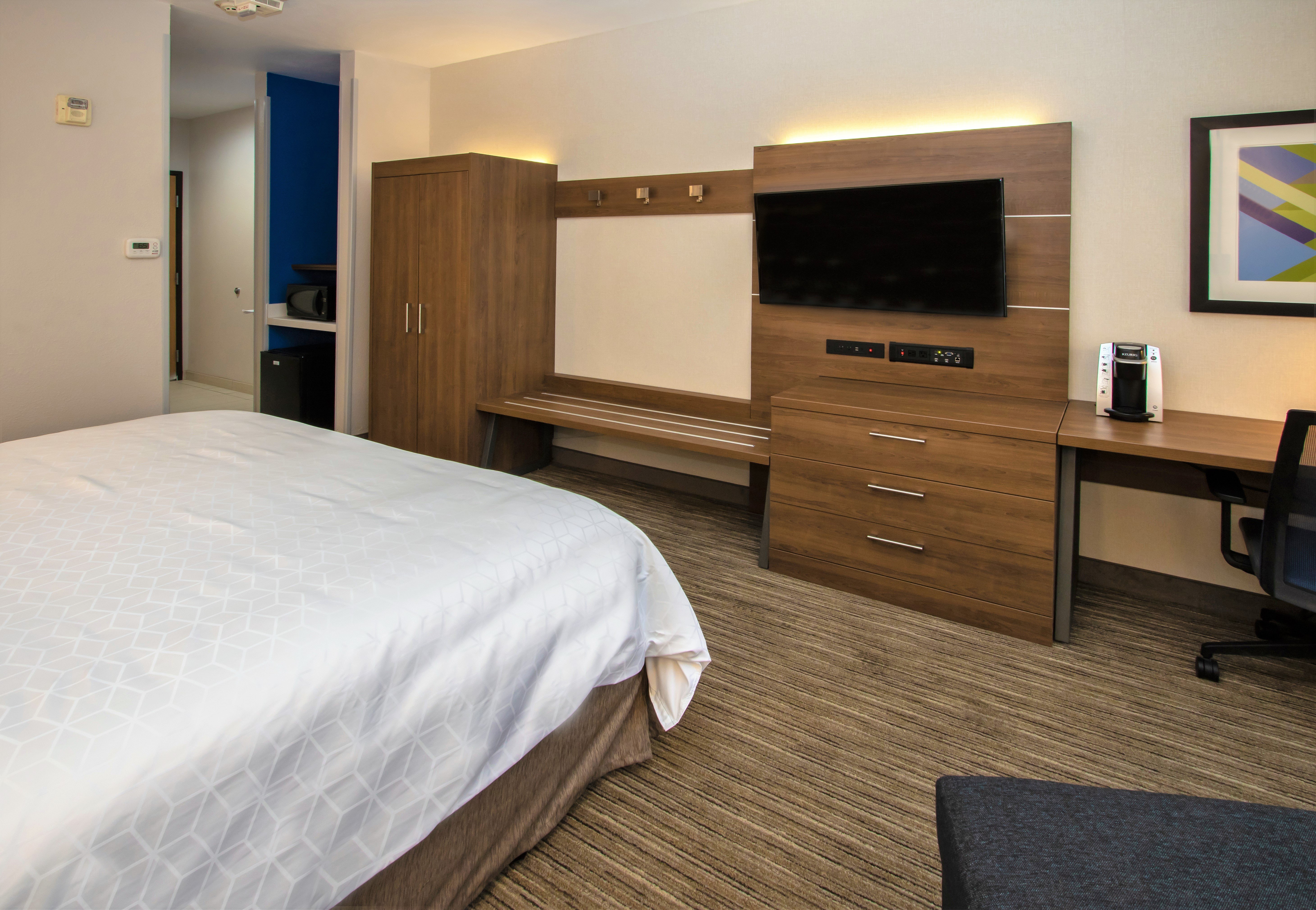 Holiday Inn Express Hotel Suites Roseville Galleria Area 14/49