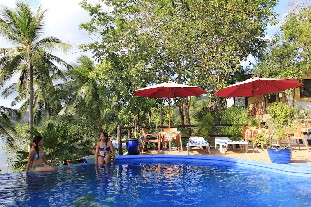 Discovery Island Resort and Dive Center 40/50