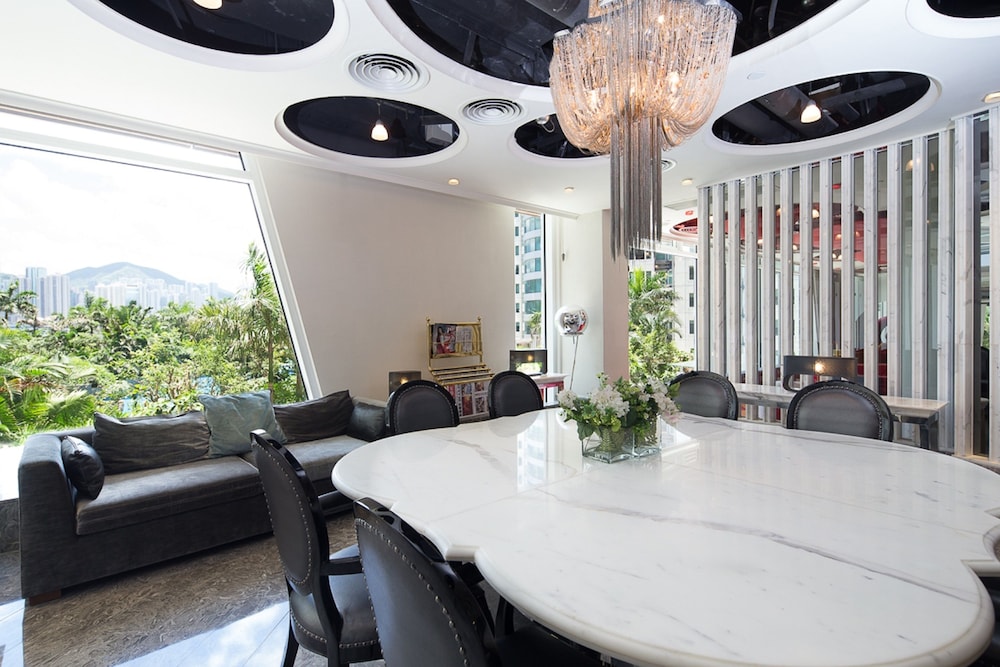 Kowloon Harbourfront Hotel 29/48