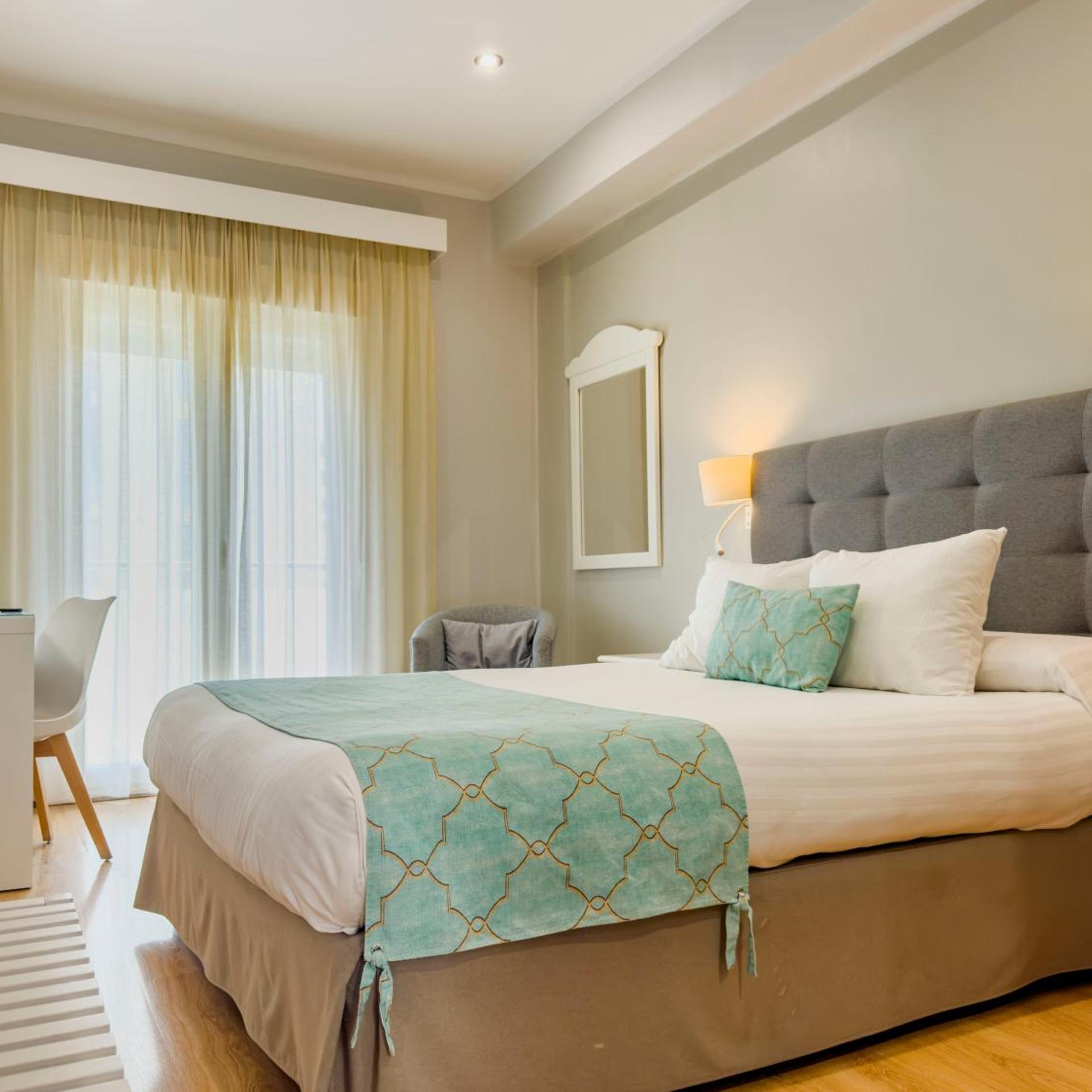 Standard, Double Bed, City View