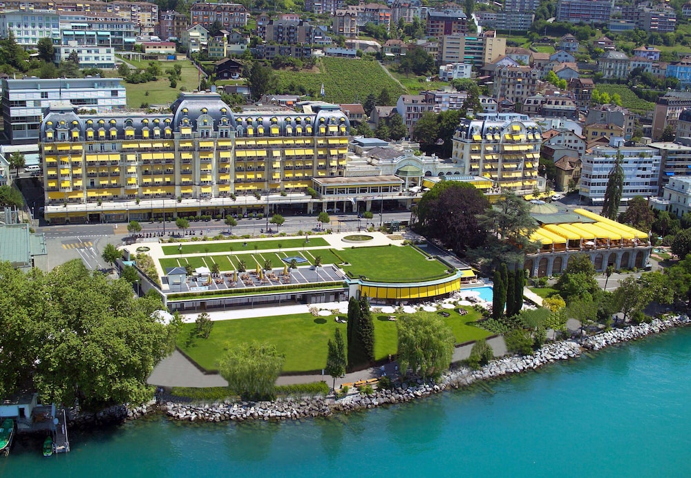 Fairmont Le Montreux Palace 8/75