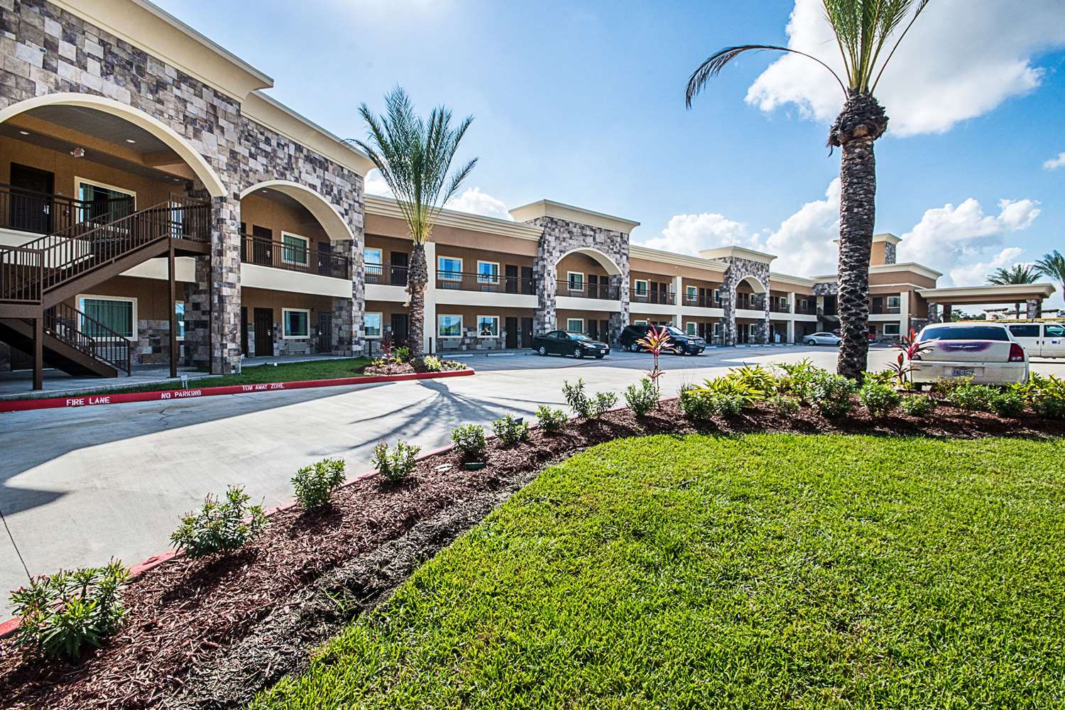 Econo Lodge Inn and Suites Houston NW-Cy-Fair 14/15