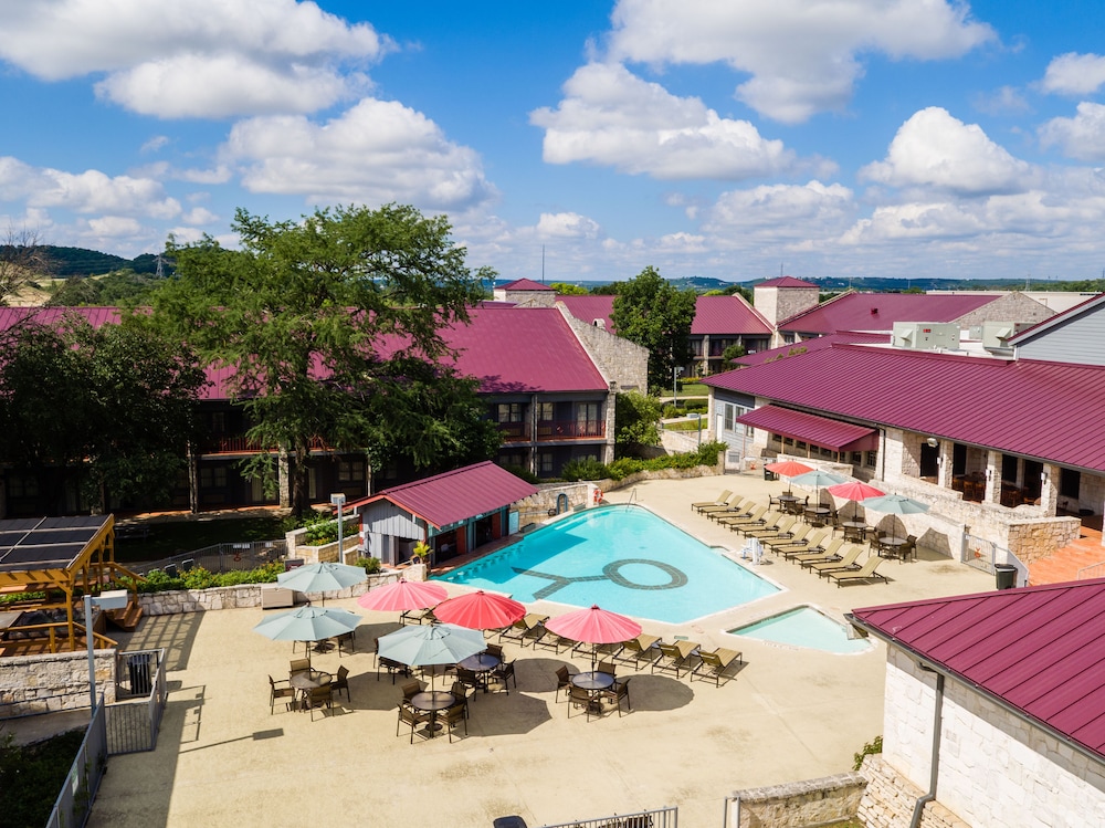Y O Ranch Resort Hotel 55/55