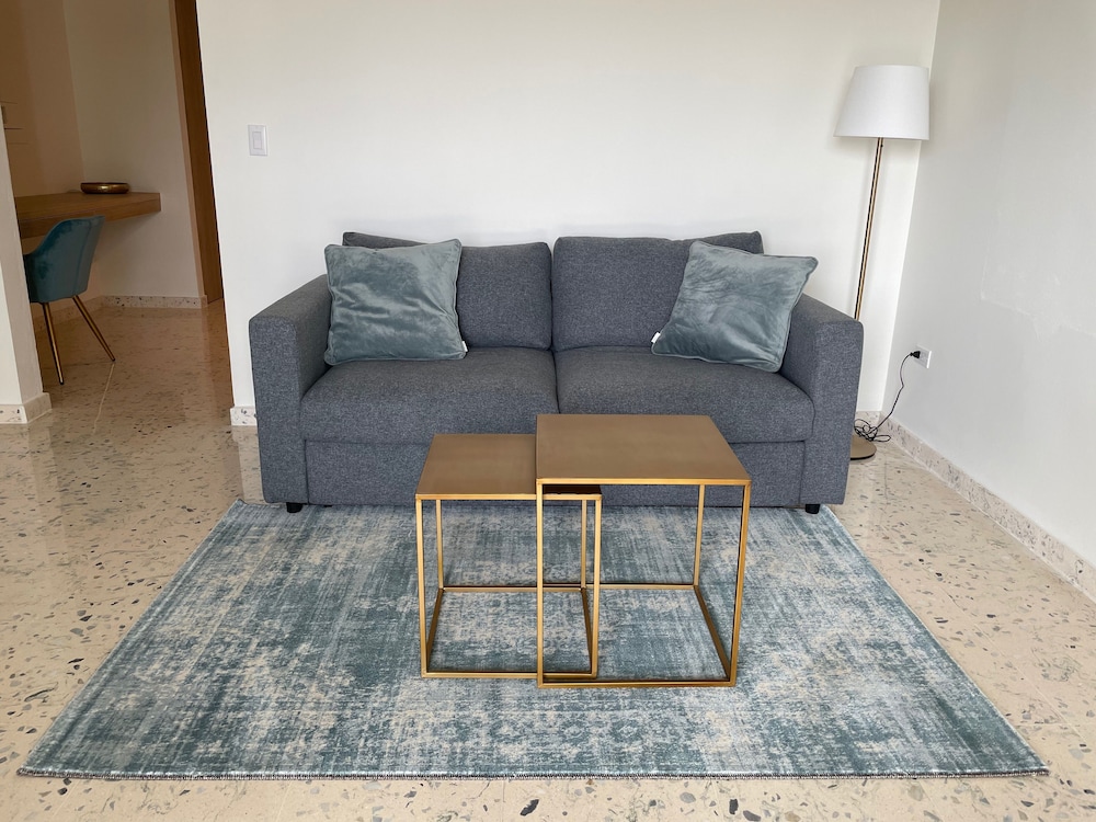 The Vistalmar Ocean View Apartments 26/50