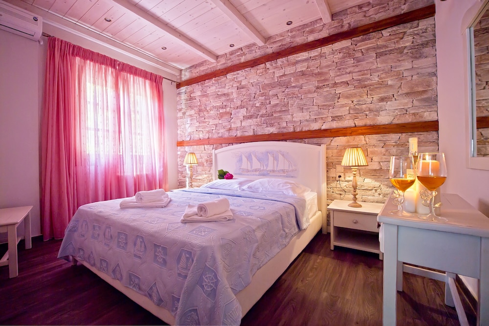 FLAMINGO HOTEL PELION 7/60