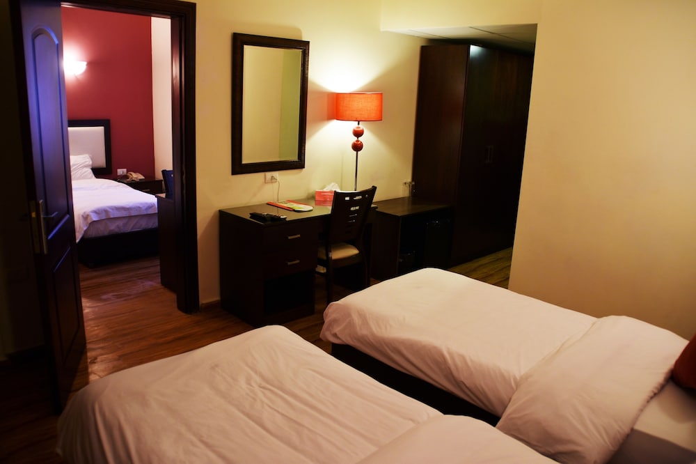 Al Murjan Palace Hotel, Jounieh 27/77