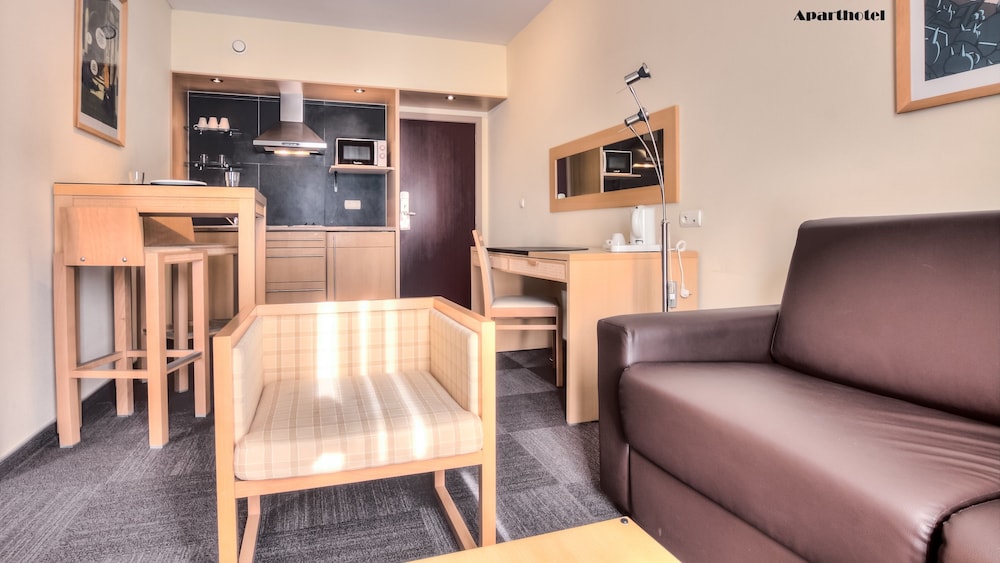 HOTEL CASTEAU RESORT MONS 33/50