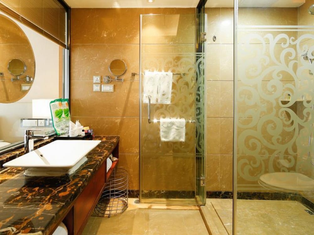 Manguo International Hotel 39/40
