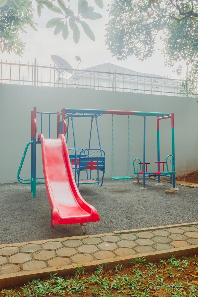 Urbanest Inn House TB Simatupang 45/72