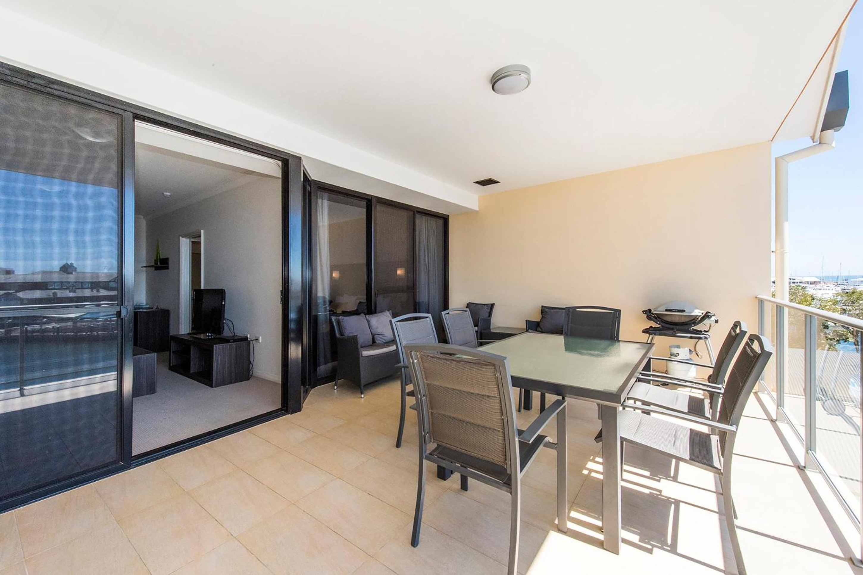 Dolphin Quay Apartments 58/71