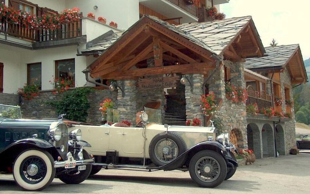 HOTEL BEAU SEJOUR 55/66