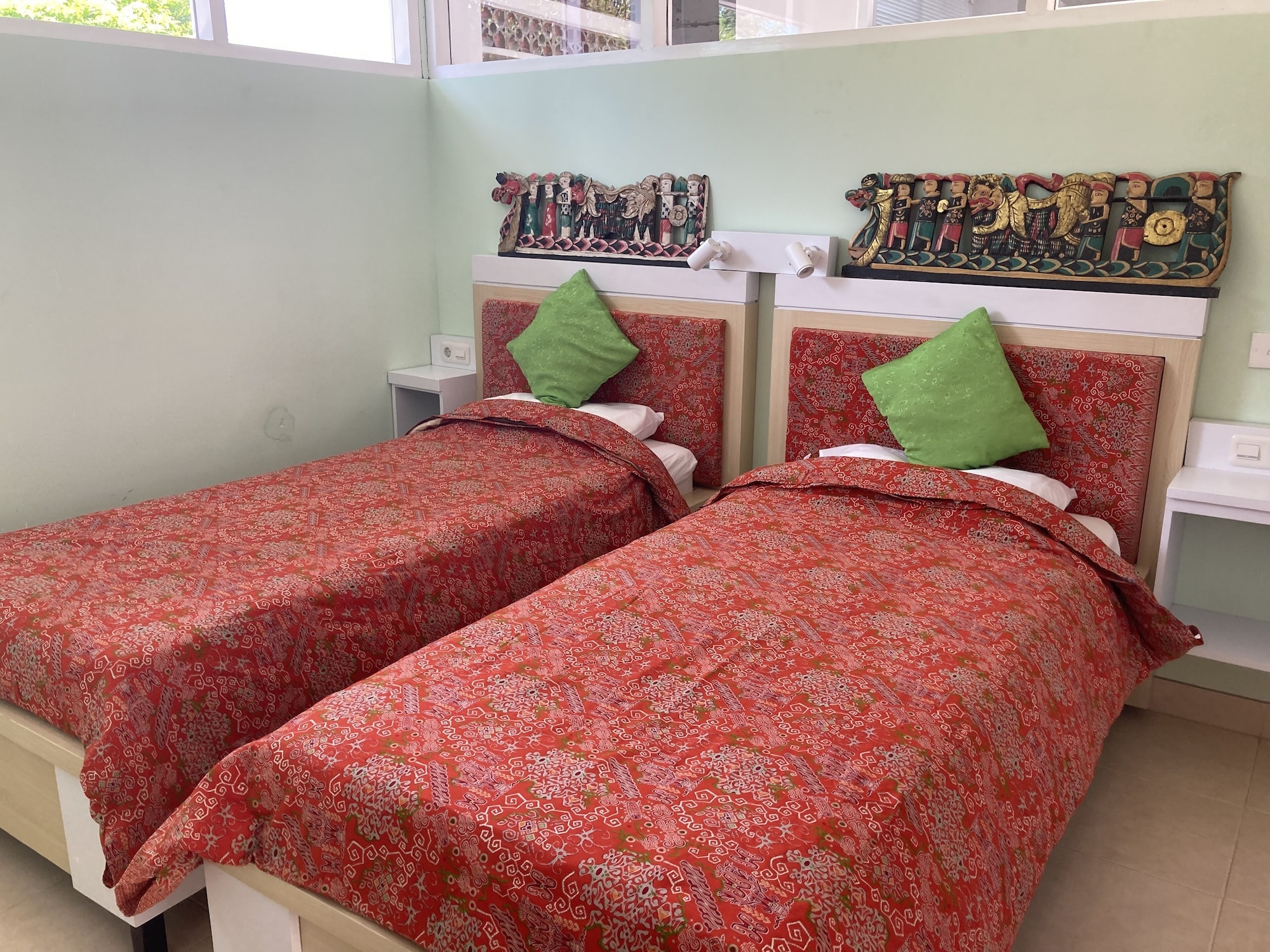 LUXURY, STUDIO, SUITE