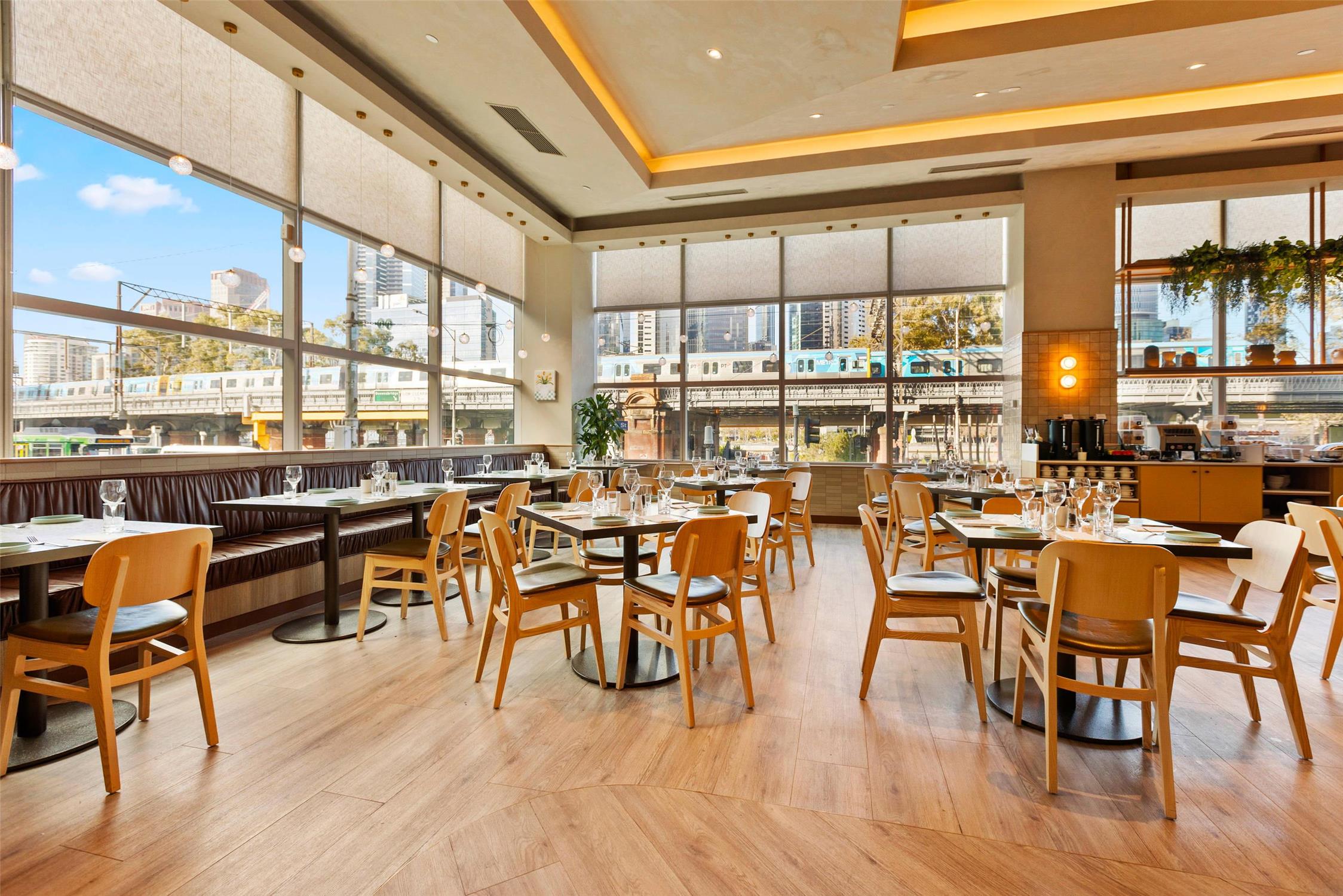 CLARION SUITES GATEWAY 35/44