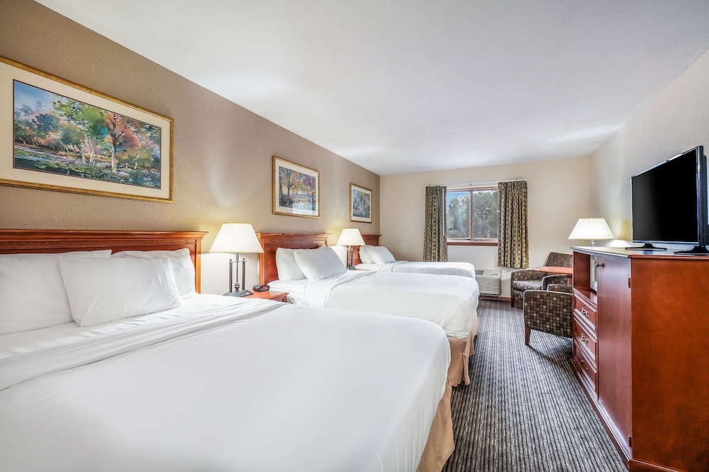 Americas Best Value Inn Marquette 9/46
