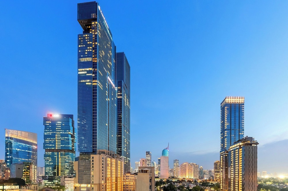 Grand Thamrin Hotel 28/35