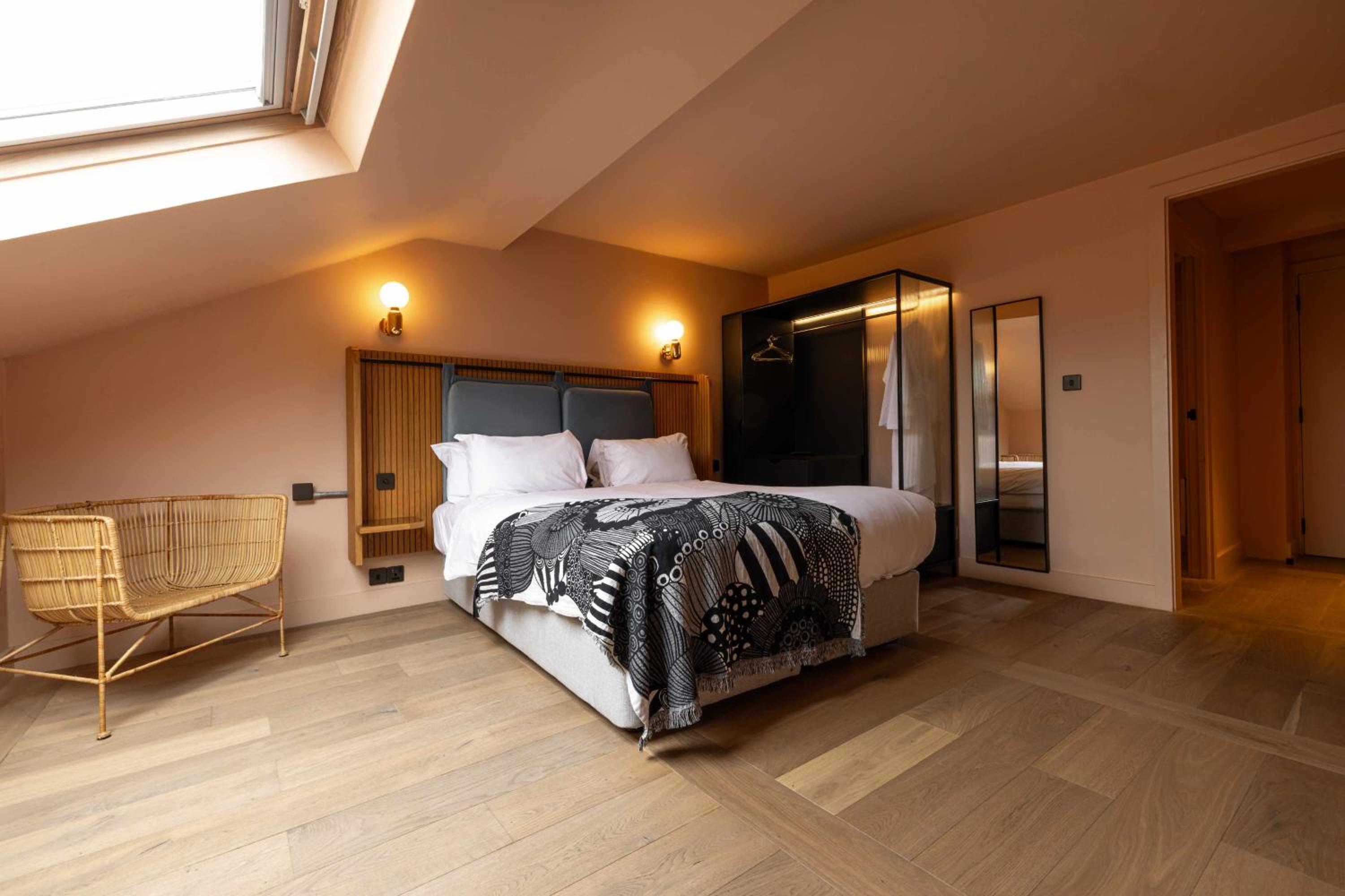 2 Bedrooms, Family, Suite, 1 Queen and 1 Double Bed